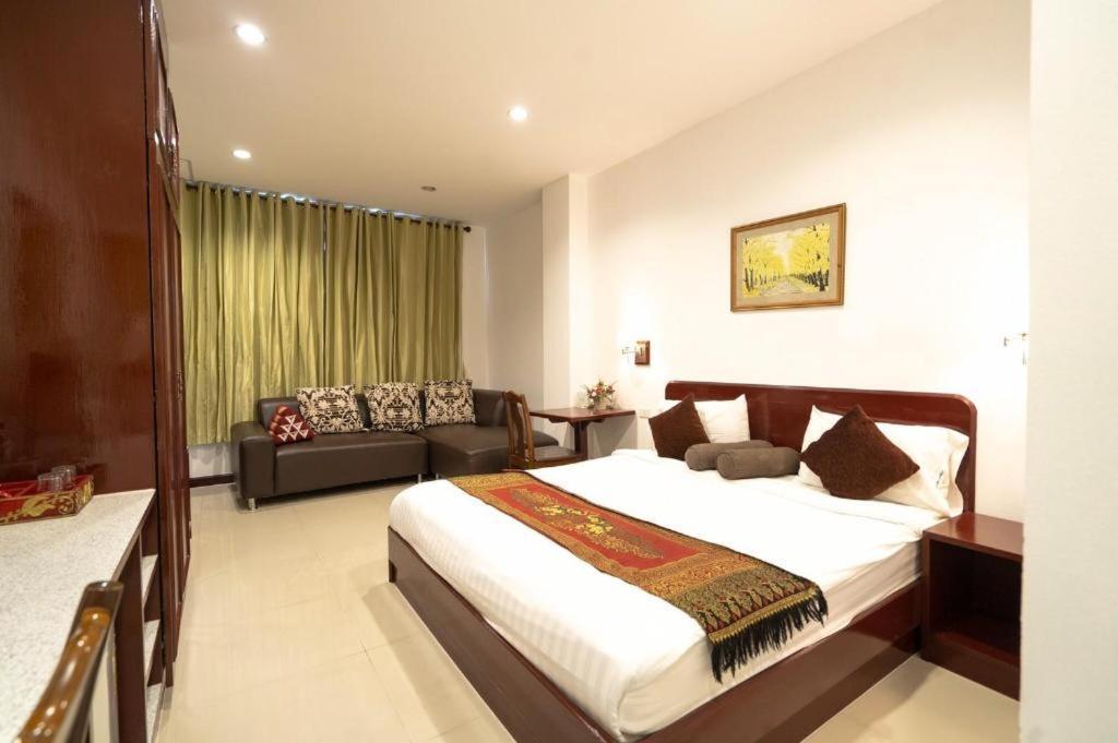 Phanthipha Residence Khon Kaen Bagian luar foto